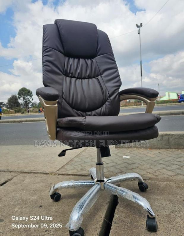 Executive Waiting Chair - main view