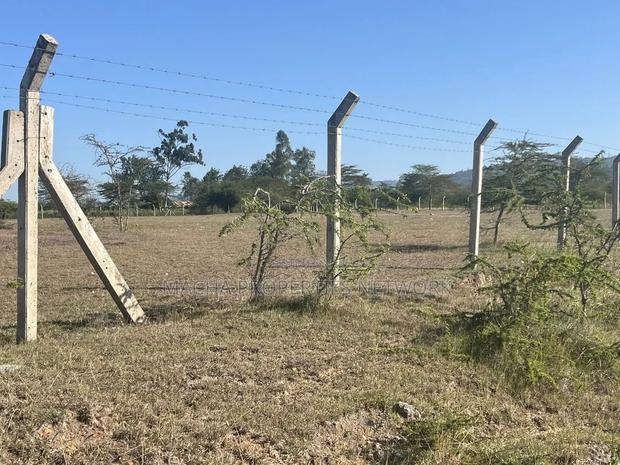 4 Acres -Koma Fronting Machakos -Koma Tarmac Road