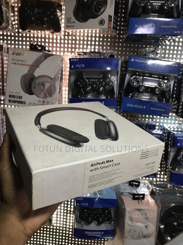 Airpods Max With Smart Case - Active Noise Cancelling Spatial - main view