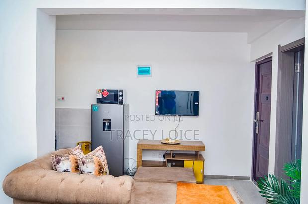 Fully Furnished Airbnb - thumbnail 3