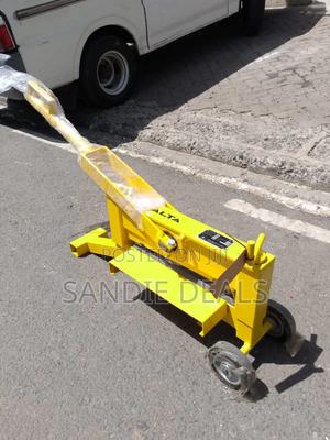 Concrete Block Cutter - thumbnail 2