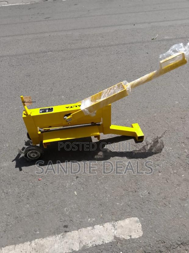 Concrete Block Cutter - thumbnail 3