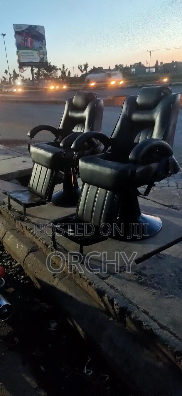 Open Arm Kinyozi Chair - main view