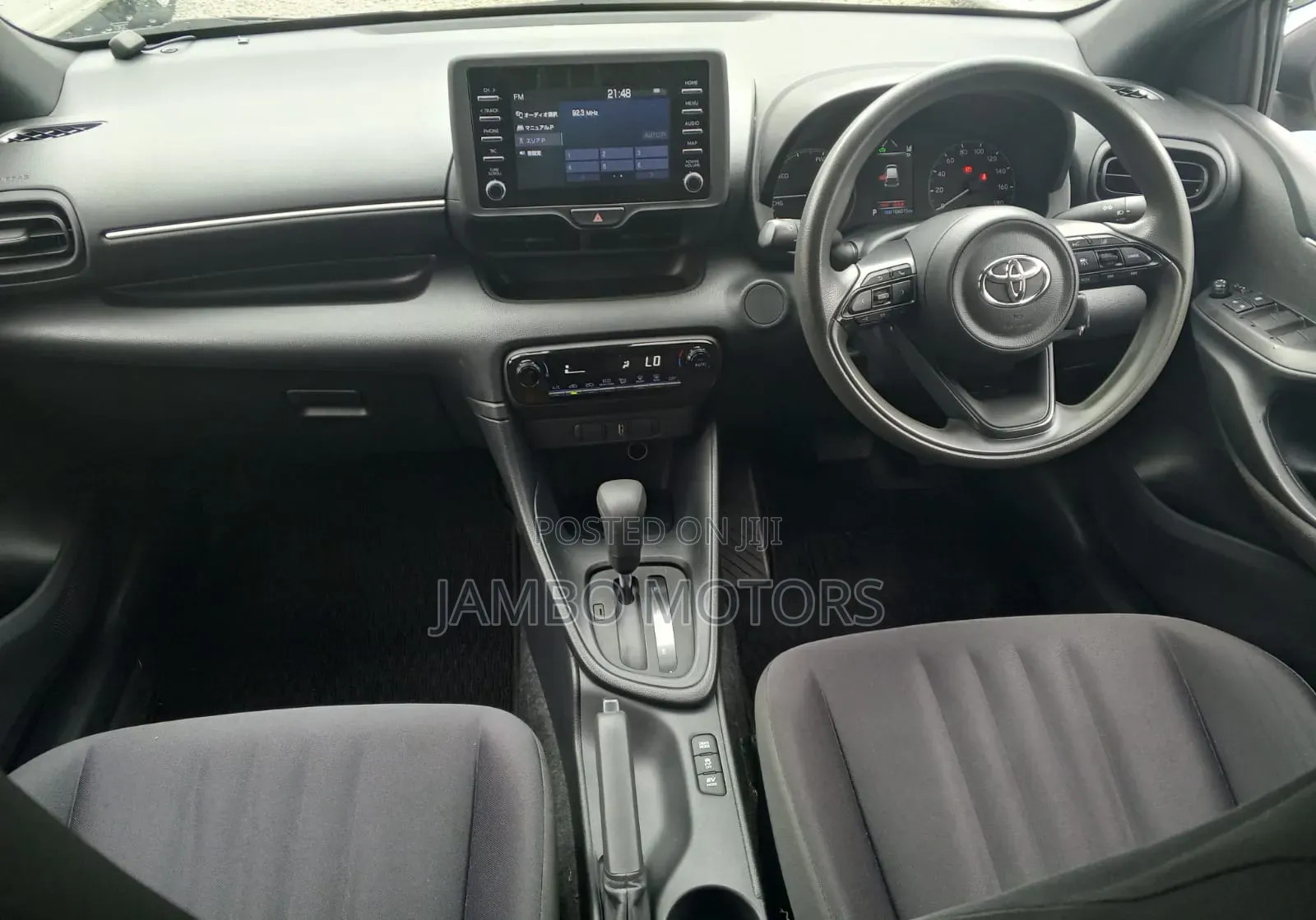 Toyota Yaris 1.5 Sedan LE 2020 Silver