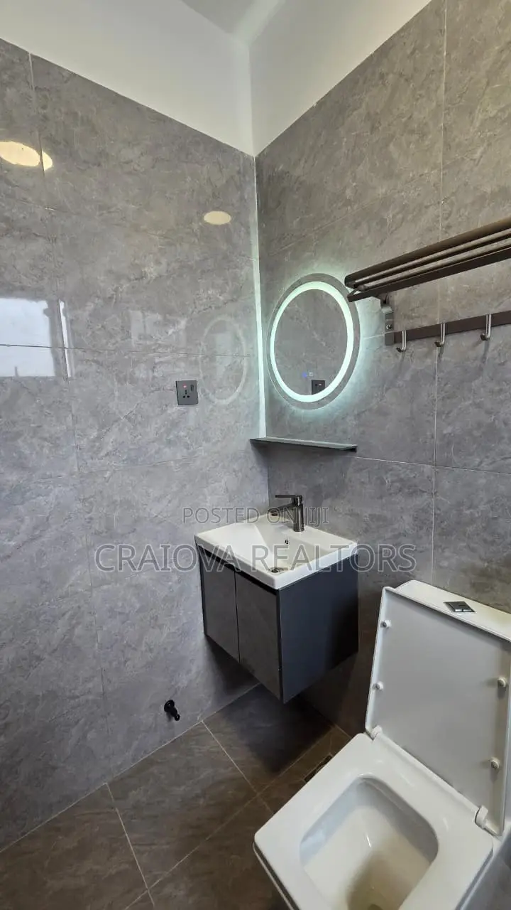 2bdrm Apartment in Valley Arcade for rent