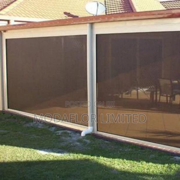 Daylight Sunscreen Blinds – Light Control Without Darkness - main view