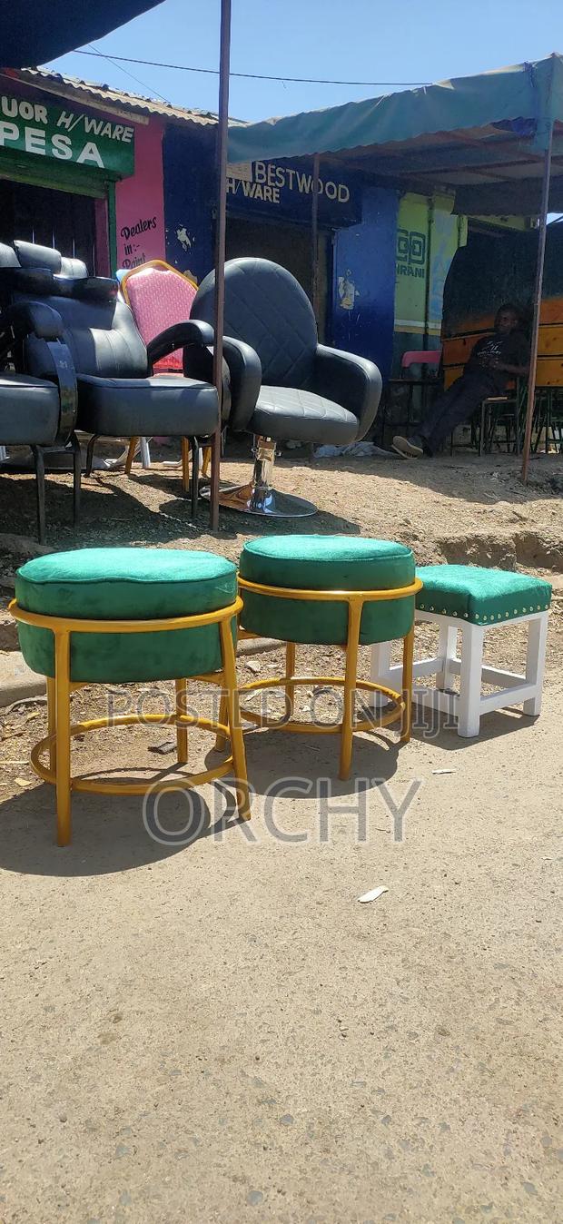 Manicure Stools - main view