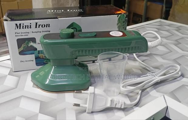 Handheld Steam Iron - main view