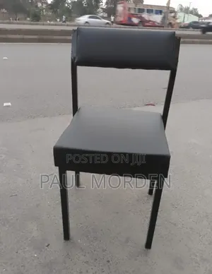 Katarina Waiting Chair 2400