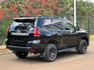 Toyota Land Cruiser Prado 2.8 2020 Black