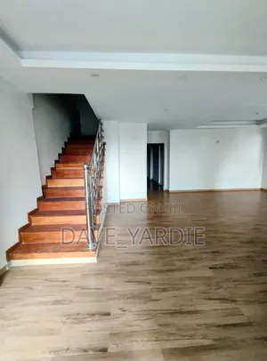 4bdrm Duplex in Parklands/Highridge for rent