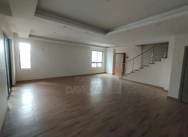 4bdrm Duplex in Parklands/Highridge for rent - thumbnail 13