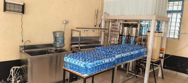 Water Packaging Table