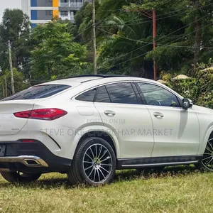 Mercedes-Benz GLE-Class GLE 400d 4MATIC 2020 White