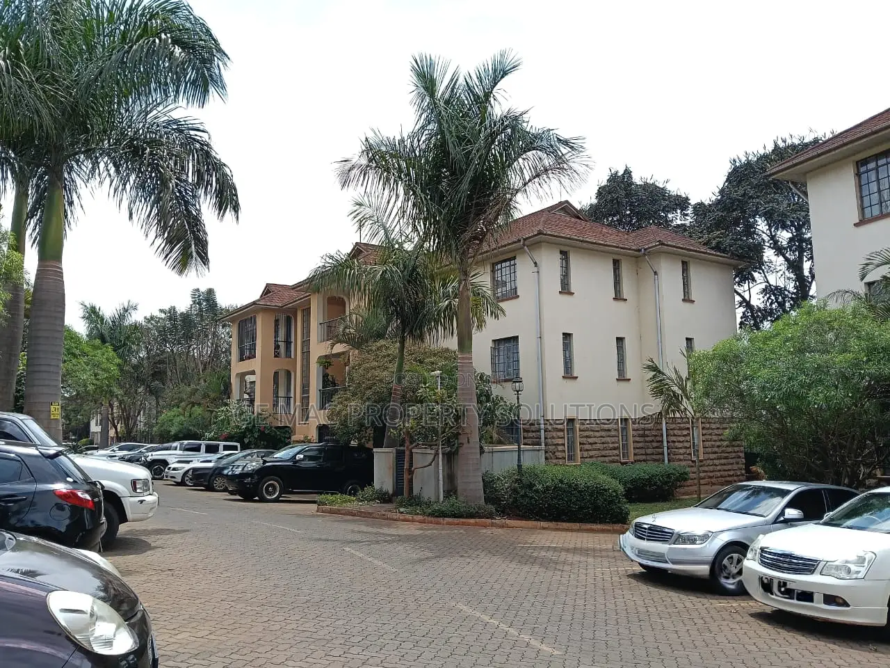 3bdrm Apartment in Loresho for rent