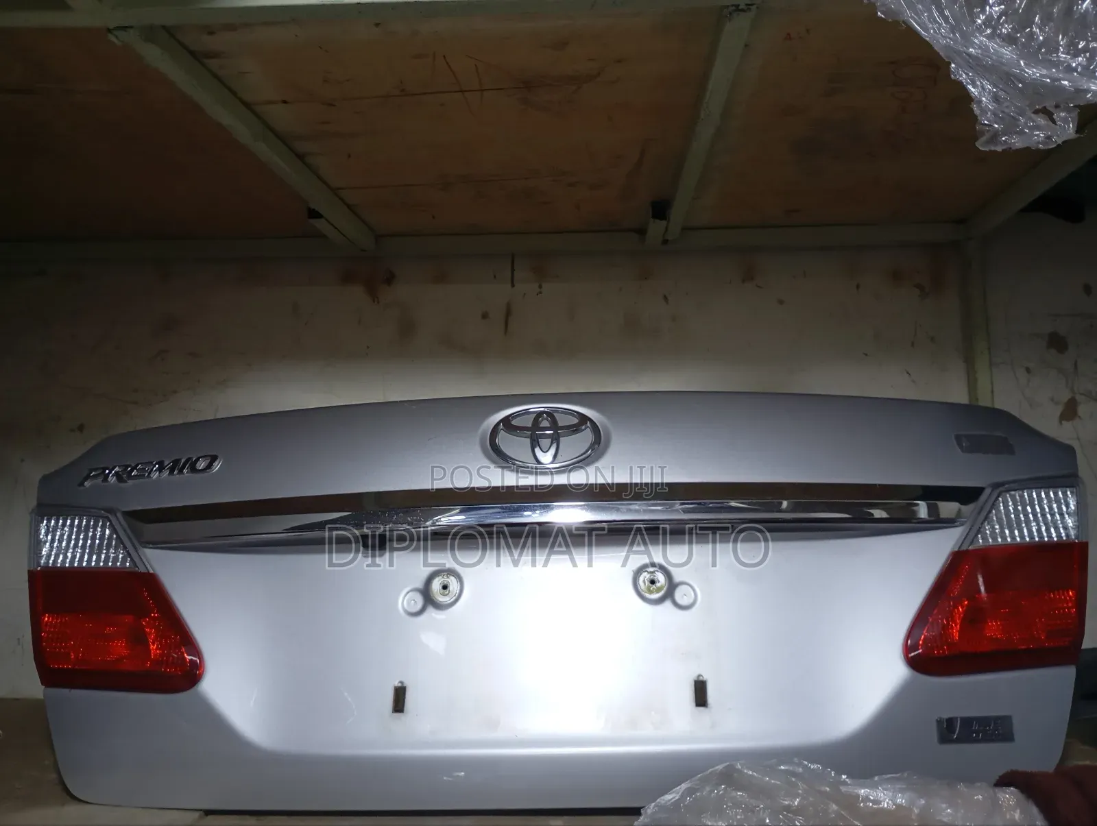 Premio 260 Tailgate