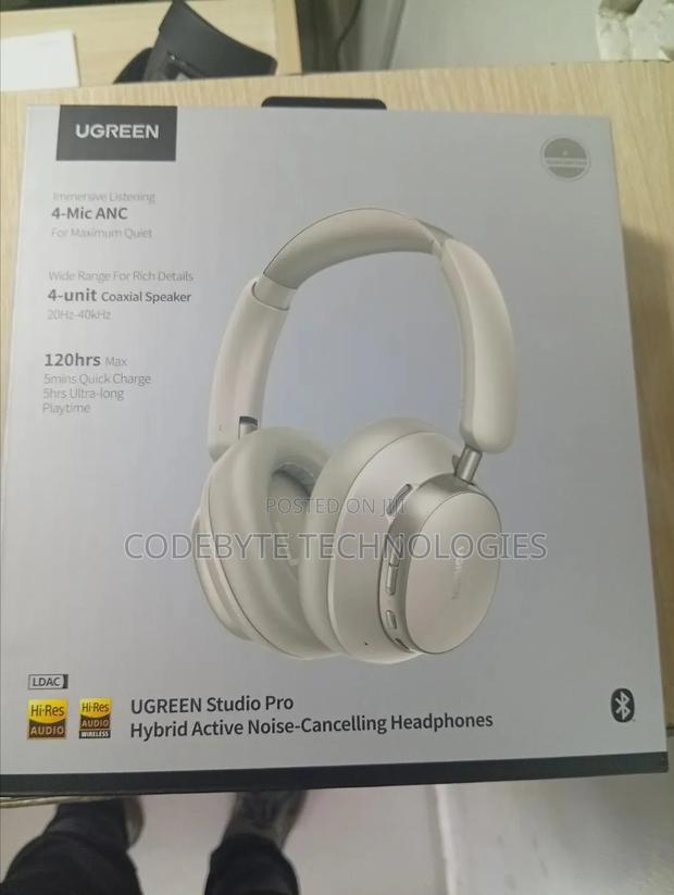 Ugreen Studio Pro Hybrid Active Noise-Cancelling Headphones White - main view