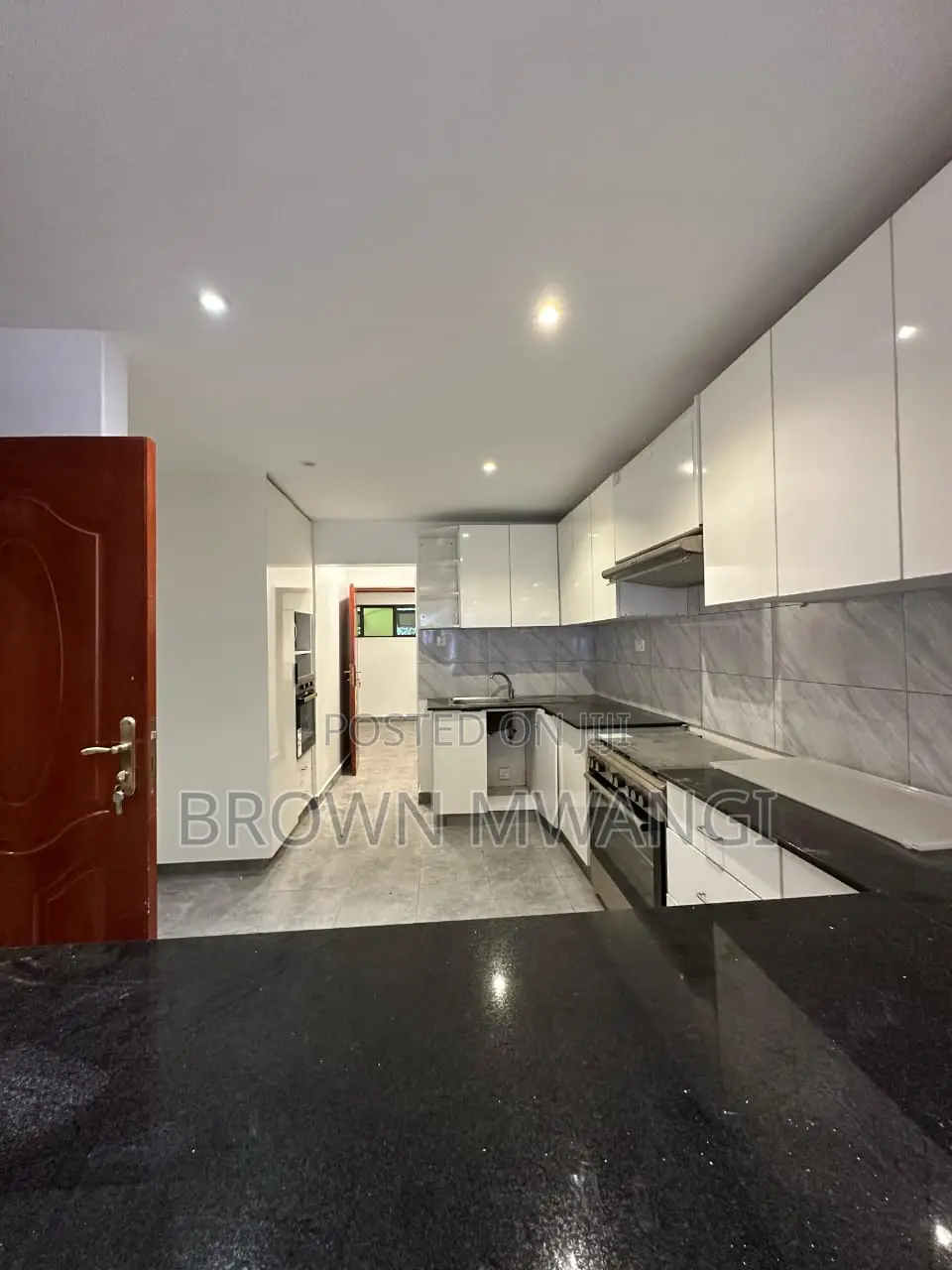 3bdrm House in Riverside Drive for rent