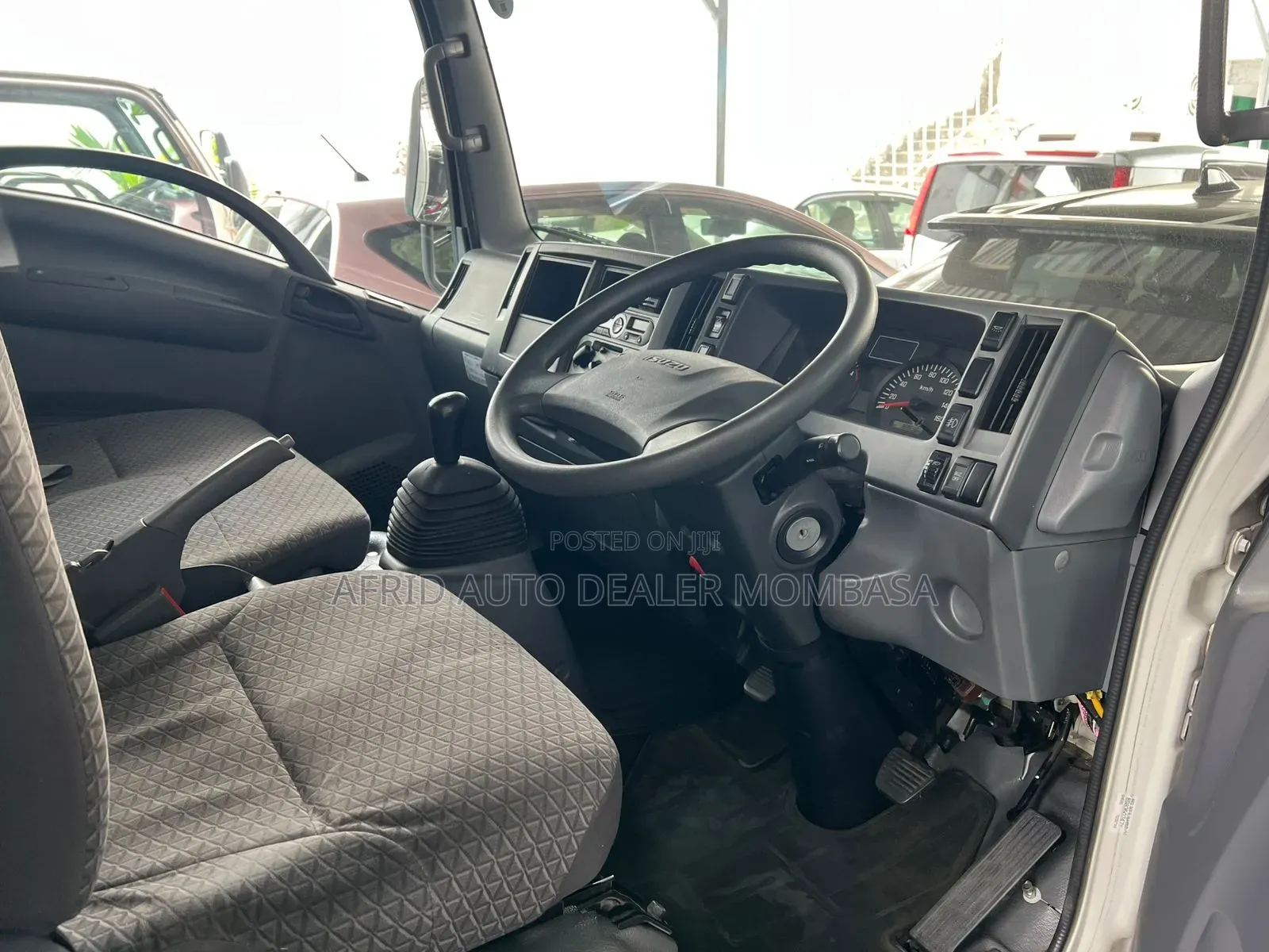 Isuzu Elf Cover Body 2018