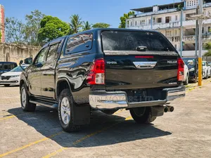 Toyota Hilux Revo Double Cab Deisel 2.4 AWD 2018 Black