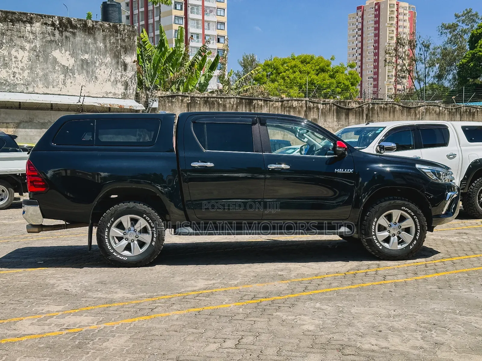 Toyota Hilux Revo Double Cab Deisel 2.4 AWD 2018 Black