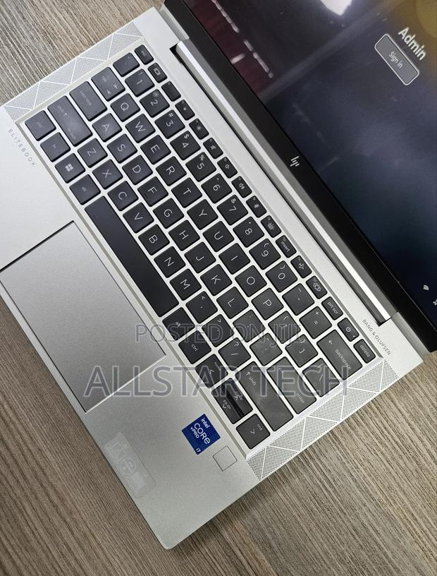Laptop HP EliteBook 830 G8 16GB Intel Core I7 SSD 256GB - thumbnail 3
