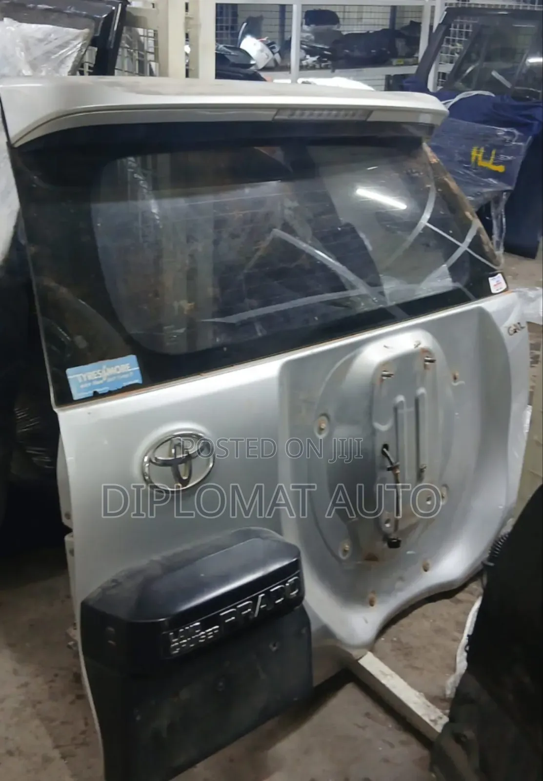 Prado 120 Tailgate