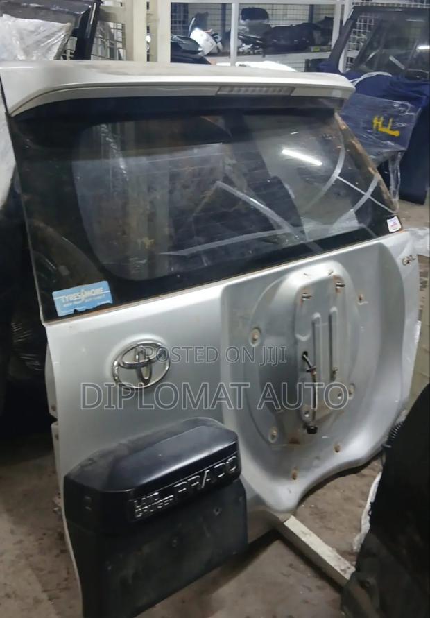 Prado 120 Tailgate