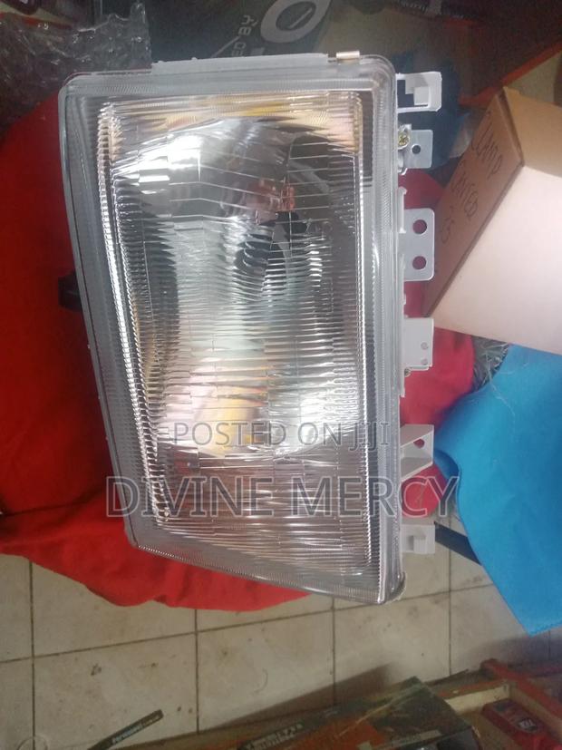 Head Light Canter 4d35