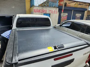 Toyota Hilux Aluminium Lockable Roller Shutter Cover