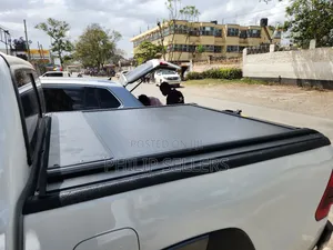 Toyota Hilux Aluminium Lockable Roller Shutter Cover