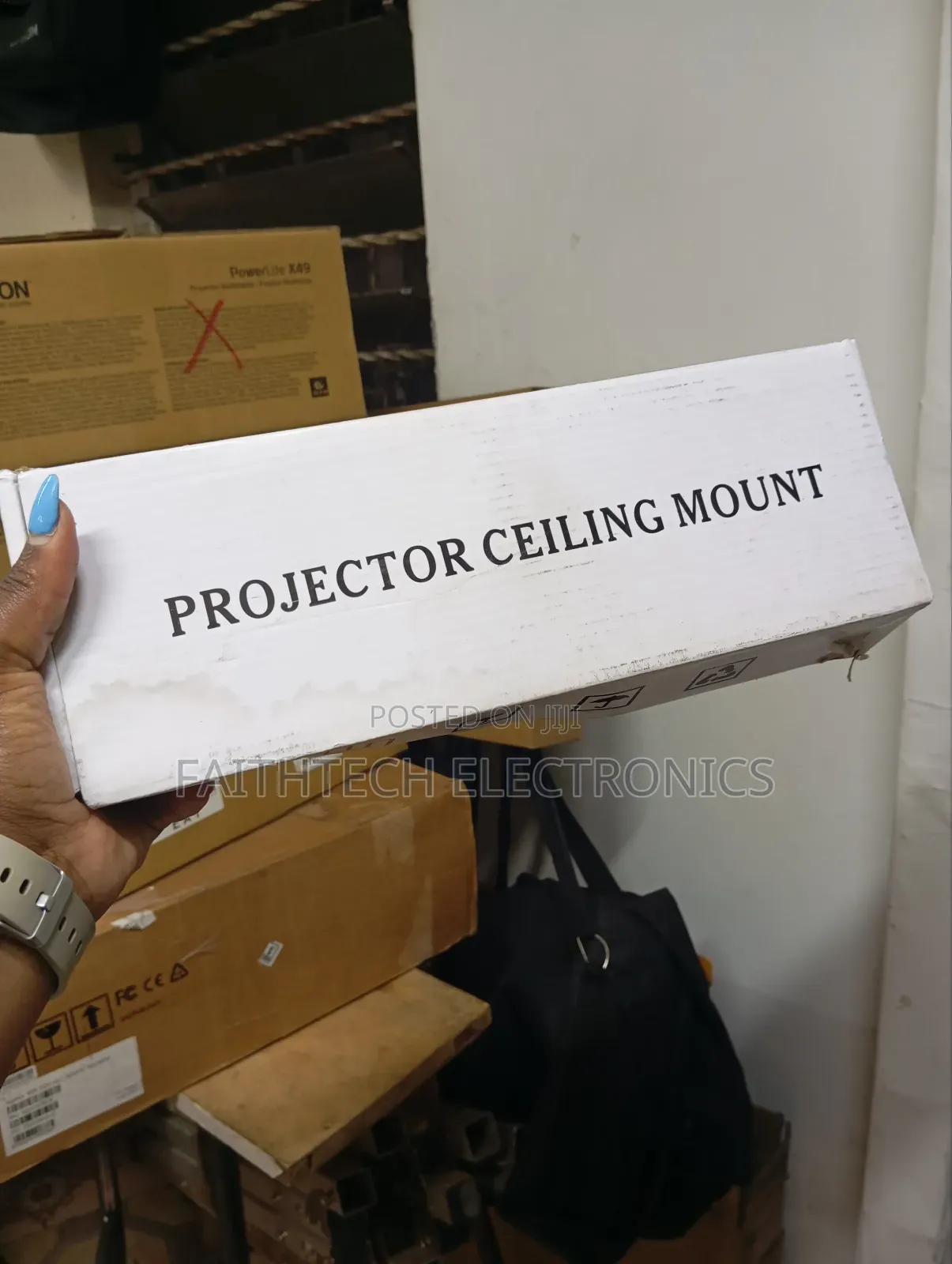 Adjustable Projector Ceiling Bracket – Office School Use