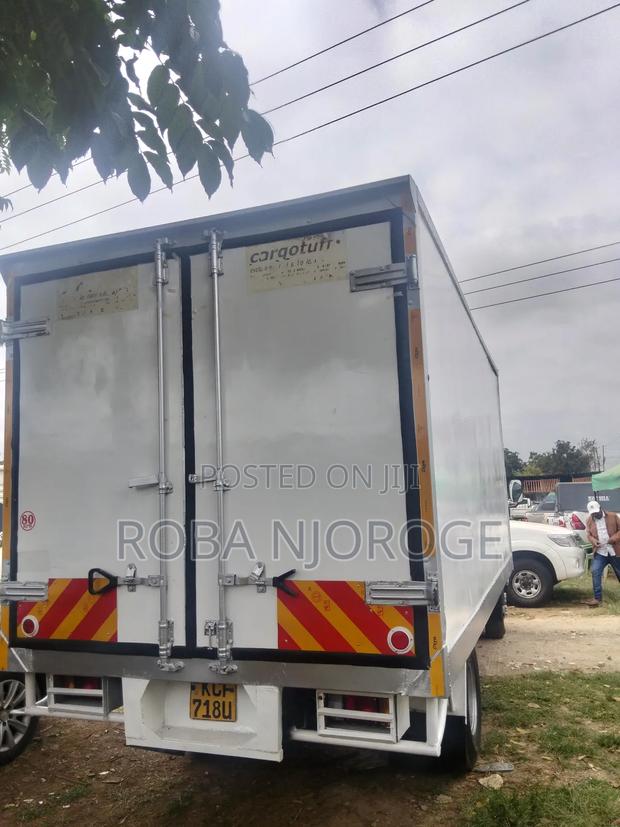 Mitsubishi Canter Very Clean - thumbnail 4