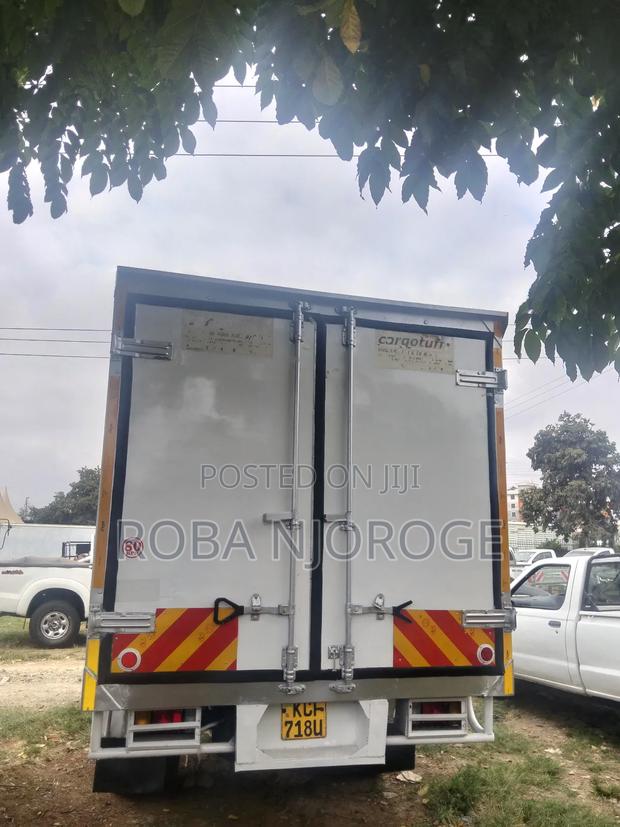 Mitsubishi Canter Very Clean - thumbnail 6