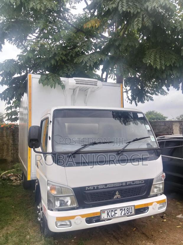Mitsubishi Canter Very Clean - thumbnail 2