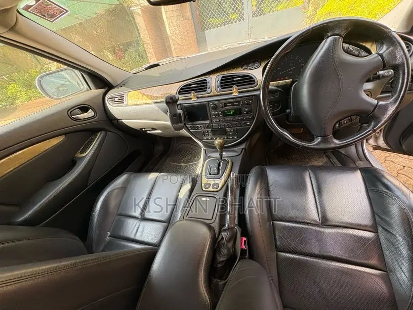 Jaguar S-Type 4.0L V8 2001 Silver