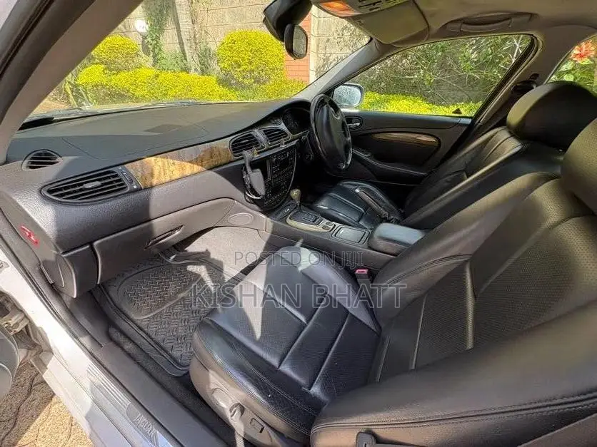 Jaguar S-Type 4.0L V8 2001 Silver