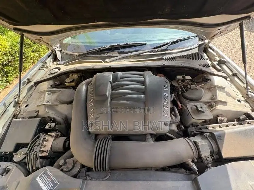 Jaguar S-Type 4.0L V8 2001 Silver