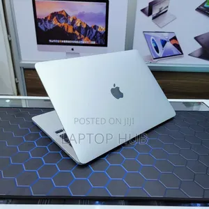 Laptop Apple MacBook Pro 2020 M1 16GB Apple M1 Pro SSD 256GB