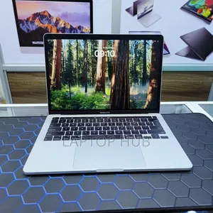Laptop Apple MacBook Pro 2020 M1 16GB Apple M1 Pro SSD 256GB