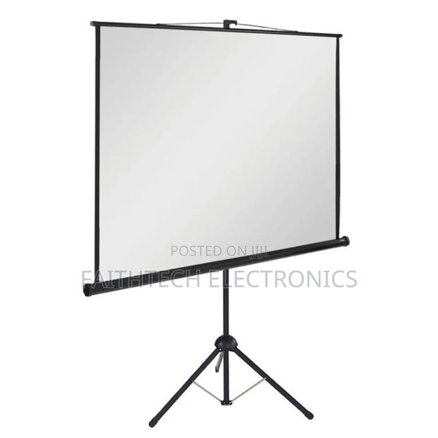 Portable Tripod Screen for Training Church Services 60"By 60 "