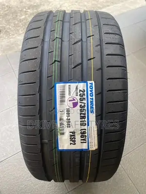 255/35 R19 Toyo Tyre Brand New