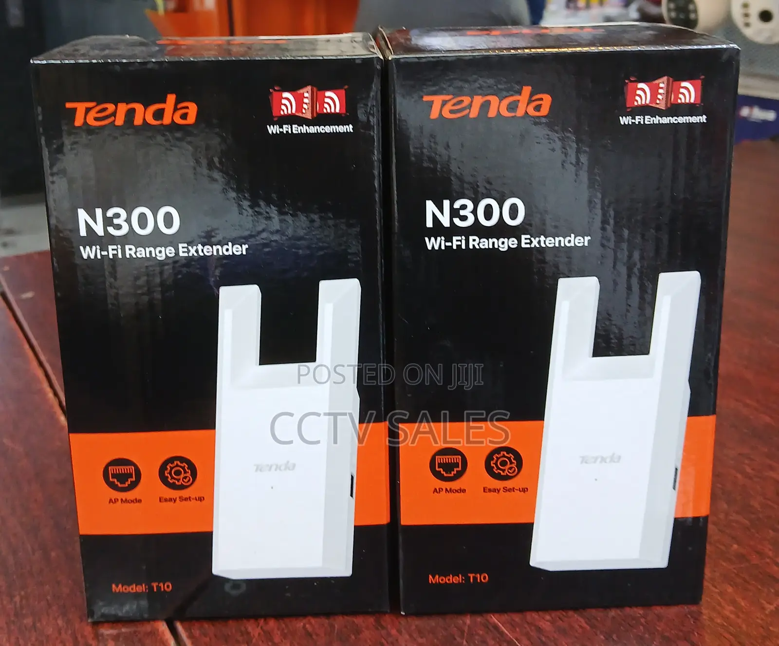 Tenda Wireless N300 Universal Range Extender (300mbps)