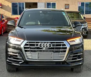 Audi Q5 2.0T Tech Premium AWD quattro 2018 Black
