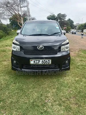 Toyota Voxy 2010 Black