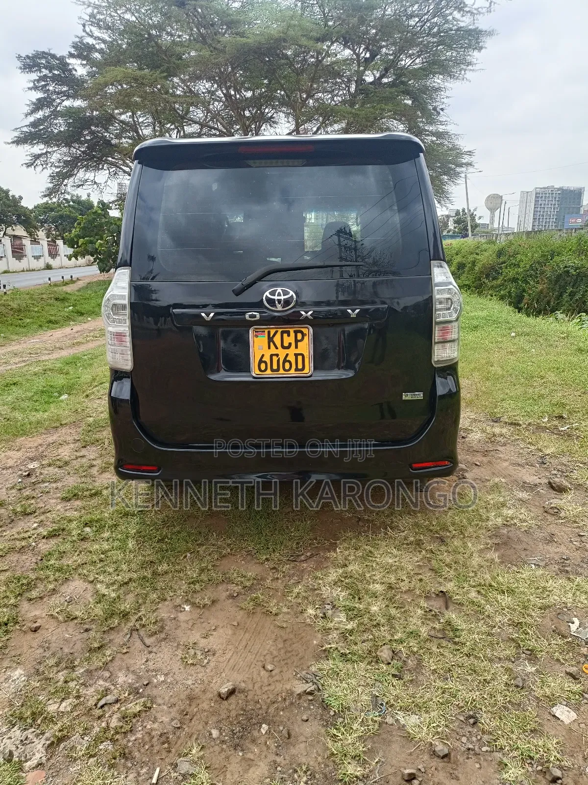 Toyota Voxy 2010 Black