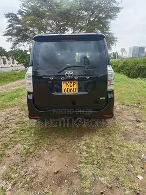 Toyota Voxy 2010 Black