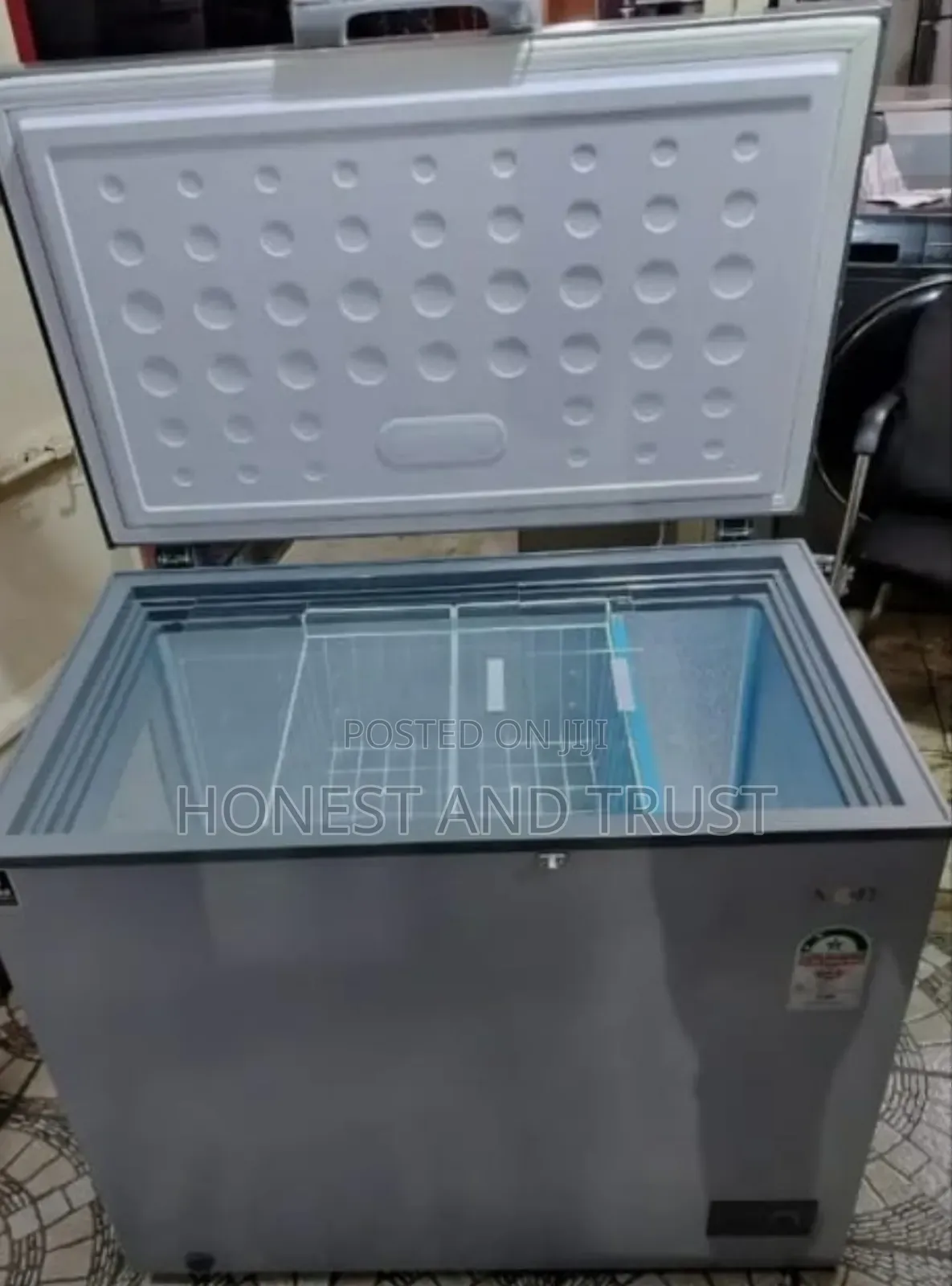 250litres Deep Freezer Von