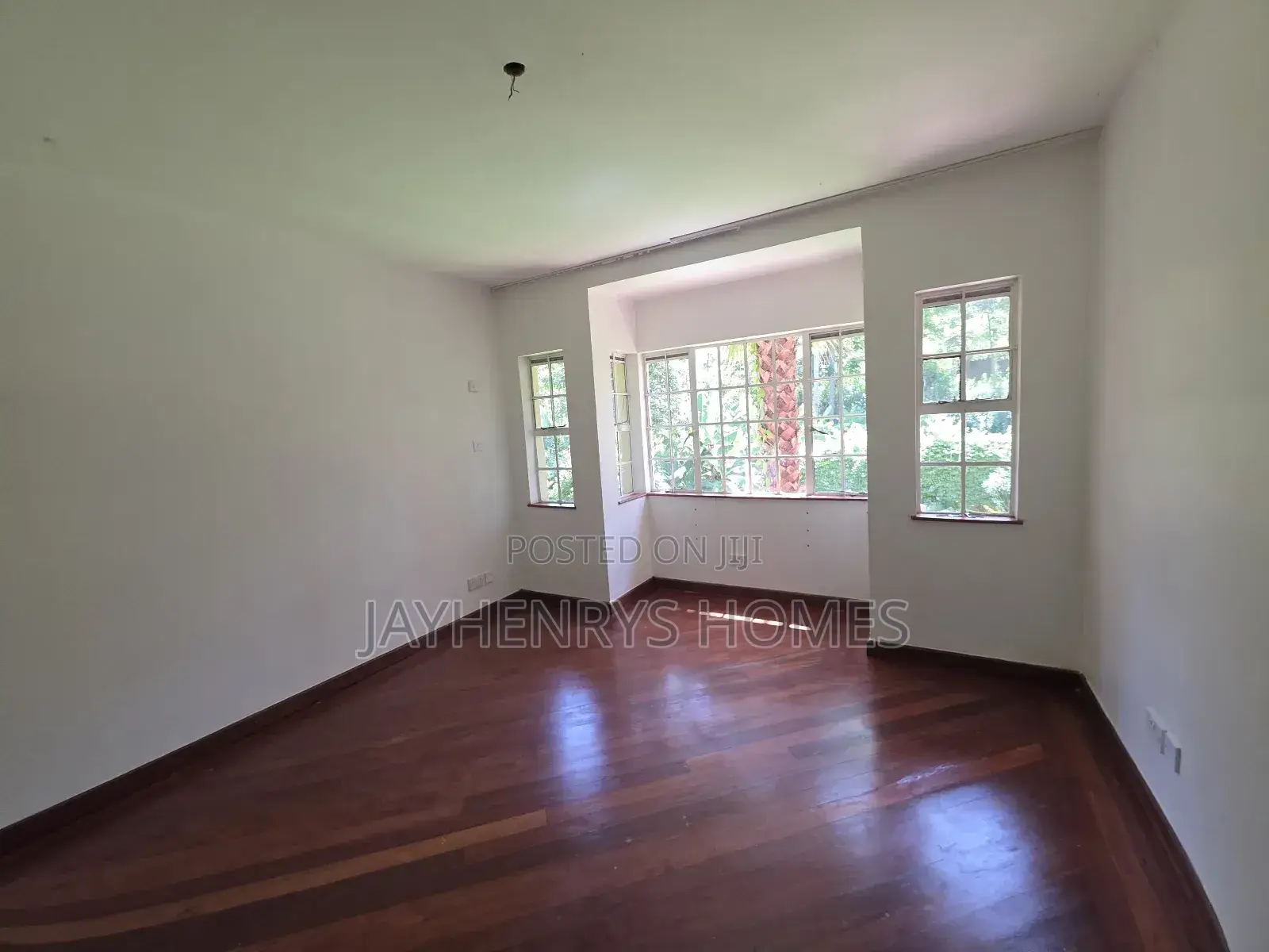 5bdrm House in Rosslyn for rent
