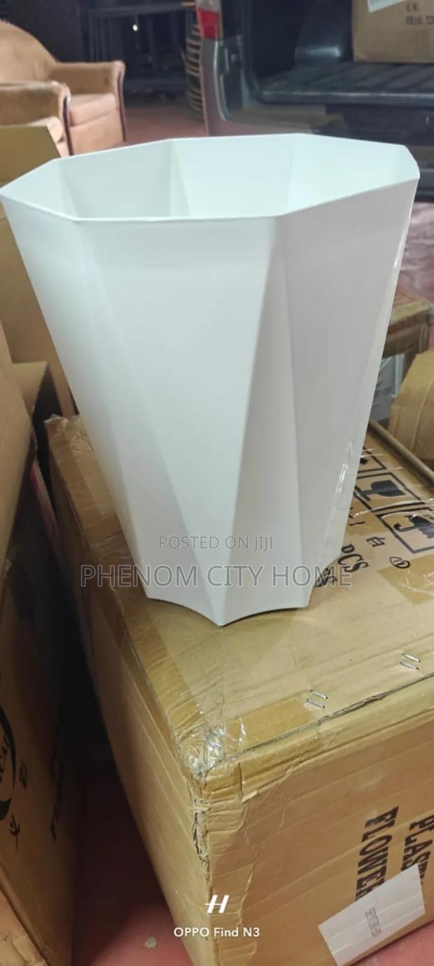 Large and Small Flower Vases - thumbnail 3